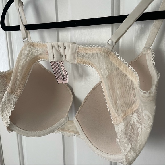 BRAND NEW VS Dream Angels Push-up Bra - Picture 4 of 6